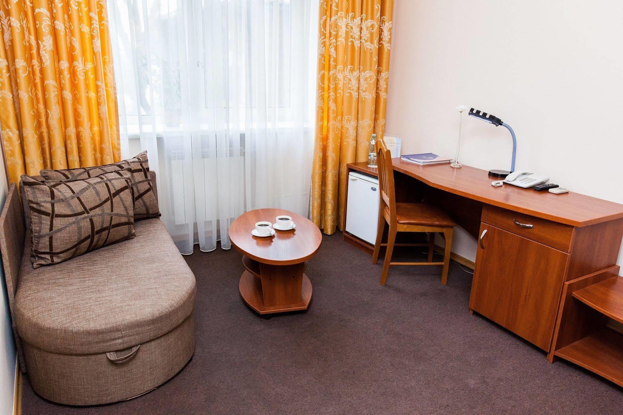 U Fontana Hotel Minsk Esterno foto
